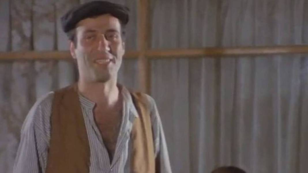 Şark Bülbül'ünün utangaç güzeliydi! Yıllar ona da acımasız davrandı: 67 yaşındaki usta oyuncunun son hali ağızları açık bıraktı 9